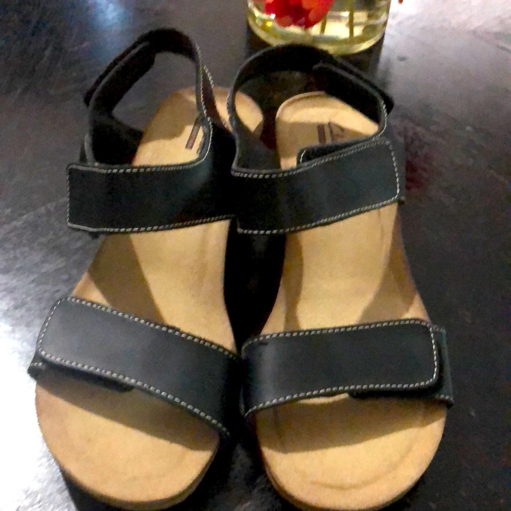 Clarks black sandal